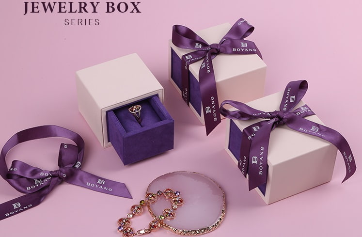 Giving Bespoke Jewelry Boxes a 