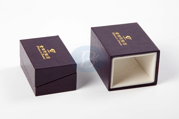 custom plastic jewelry box
