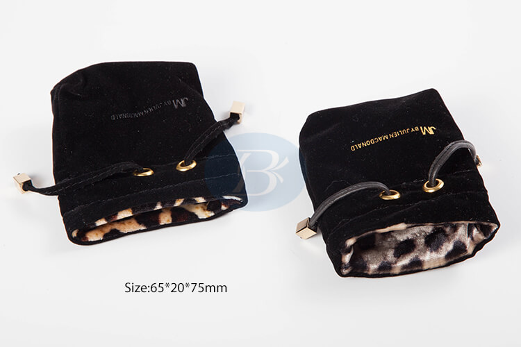 Jewelry pouches with logo design need to pay attention to those?