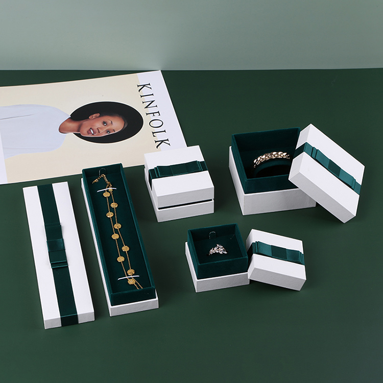 Wholesale Cardboard Paper Jewelry Box Packaging