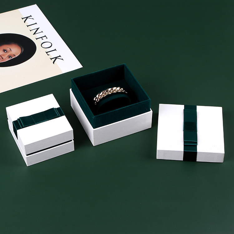 Wholesale Cardboard Paper Jewelry Box Packaging