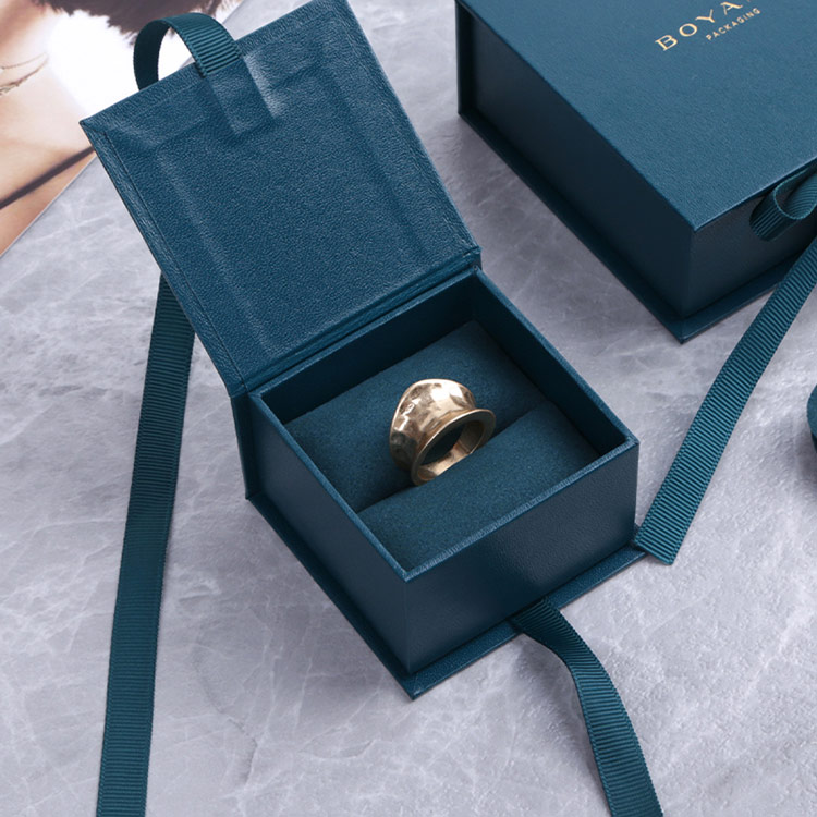 Custom luxury engagement ring box jewellery packaging, jewellery ring box