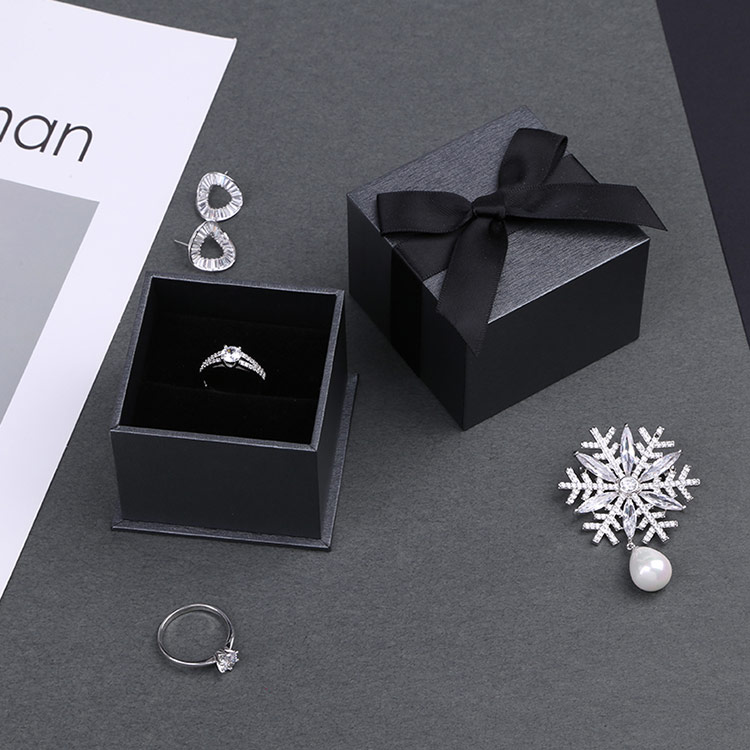 Wholesale Valentine's Day Ring Gift Box with Rose Flowers