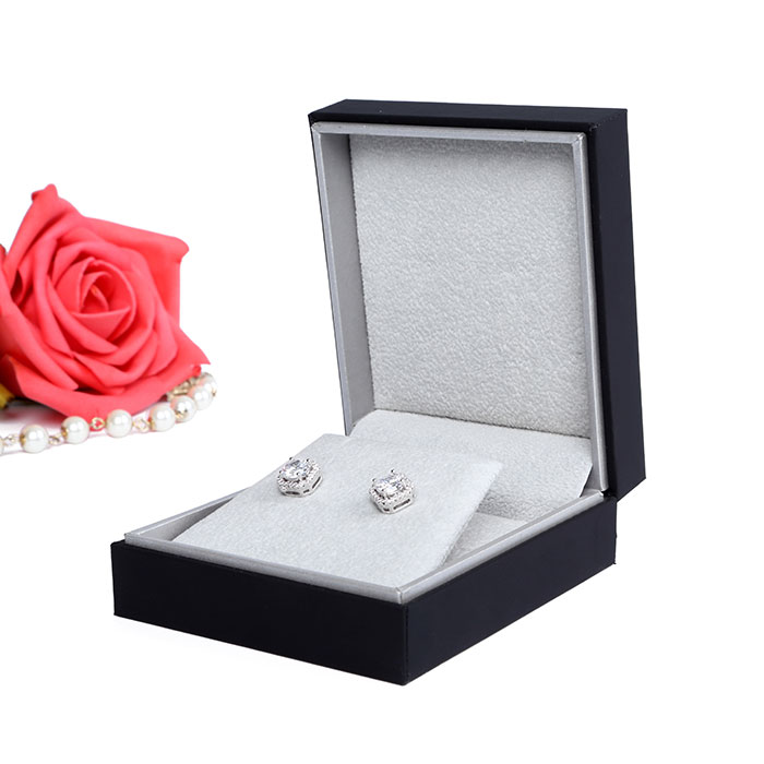 Custom jewelry packaging, jewelry package design.