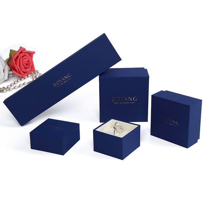 Inexpensive jewelry packaging suppliers, custom jewellery packaging.