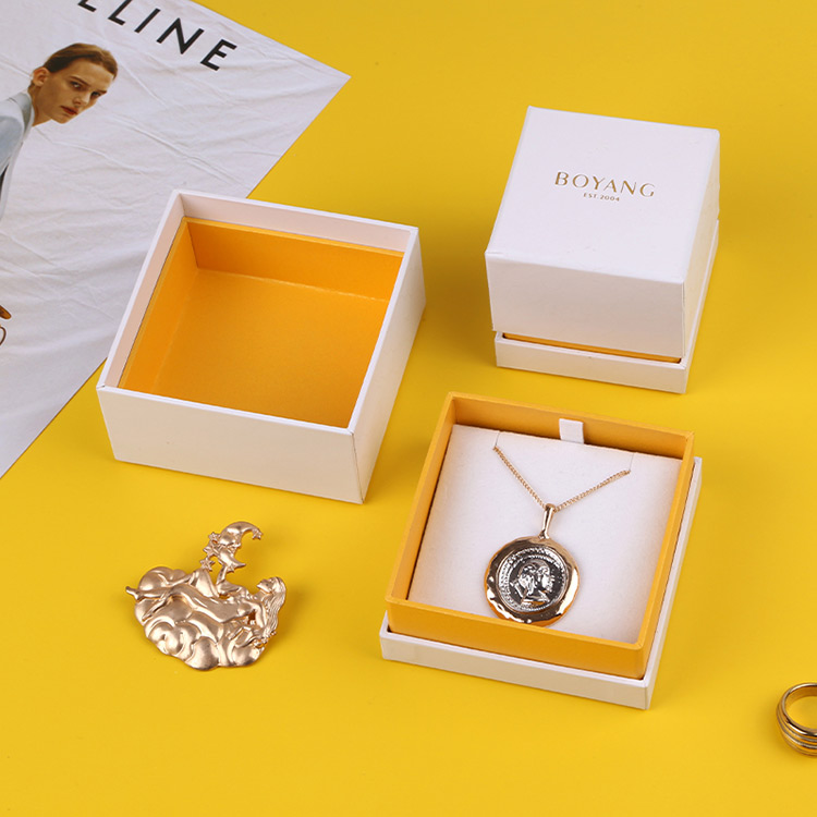 Luxury expensive engagement custom wedding ring box box