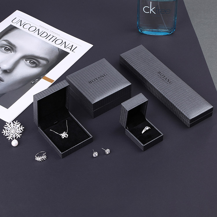 Custom personalised jewellery ring gift box with logo