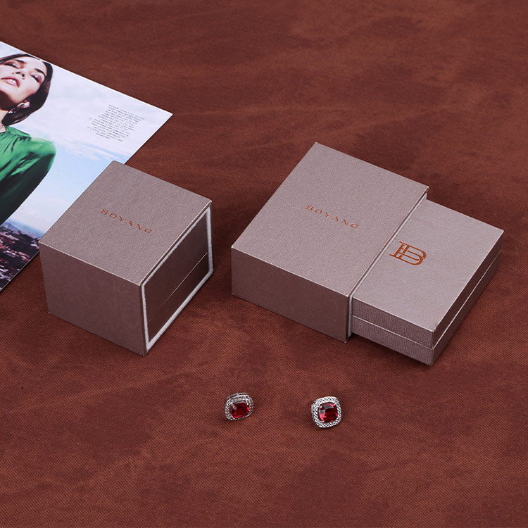 Custom luxury wedding pearl necklace plastic box