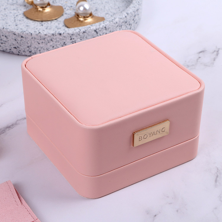 Good supplier custom pink engagement ring plastic packaging box