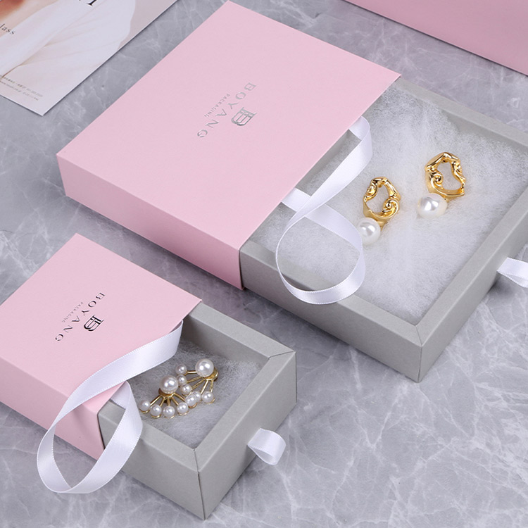 Luxury custom shipping pink earrings gift box with handle