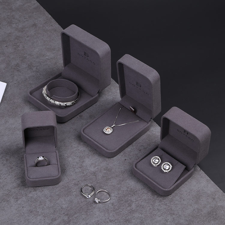 Comfortable soft velvet custom personalised earring box for women