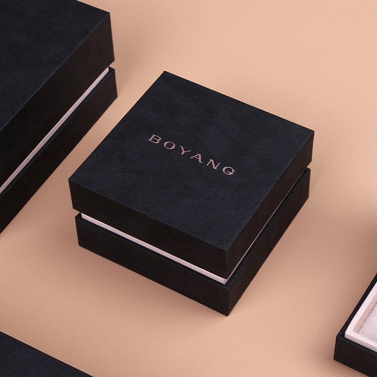 Good supplier new design black custom small earrings plastic box