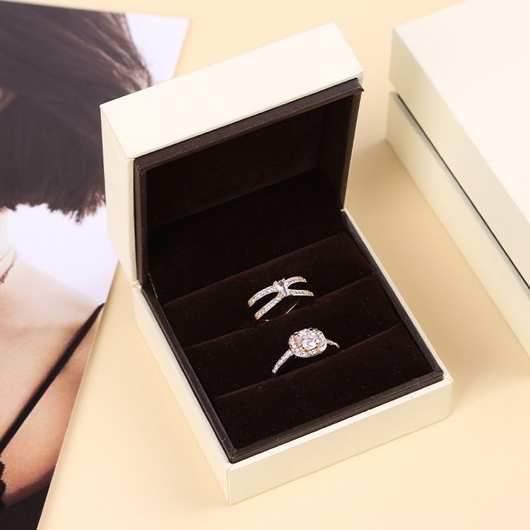 High-End wholesale velvet gift earrings plastic box
