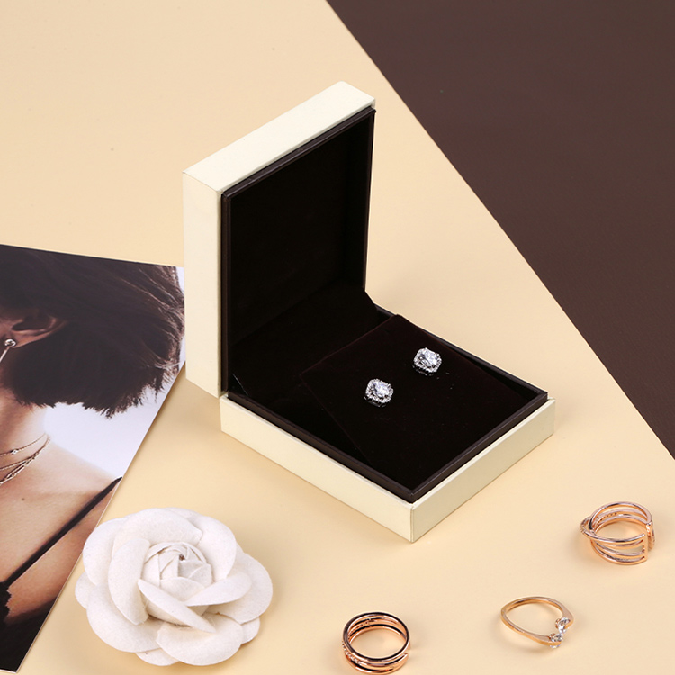 High-End wholesale velvet gift earrings plastic box