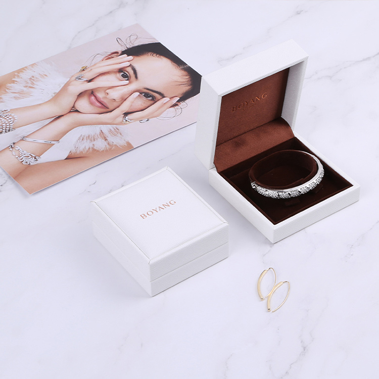 Elegant new style designer custom engagement proposal ring gift box