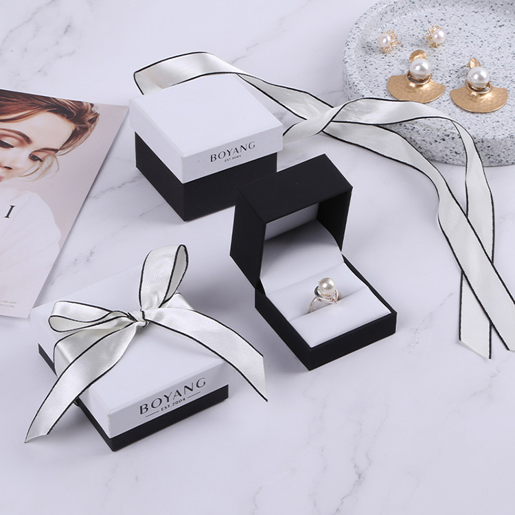 Wholesale new arrival custon logo bracelet jewelry gift box with ribbon