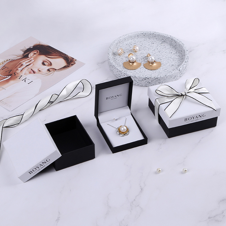 Wholesale new arrival custon logo bracelet jewelry gift box with ribbon