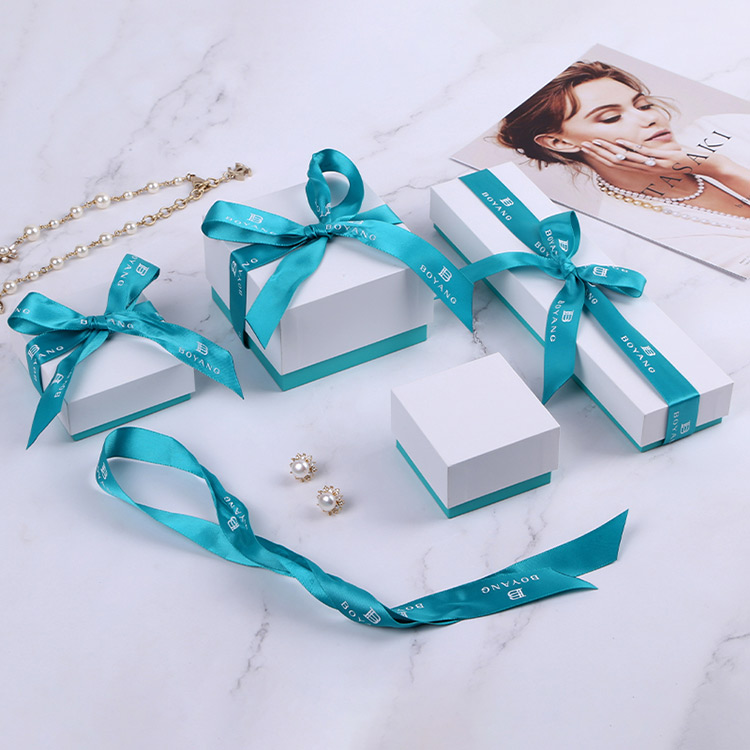 High quality square custom necklace gift paper box packaging with ribbon