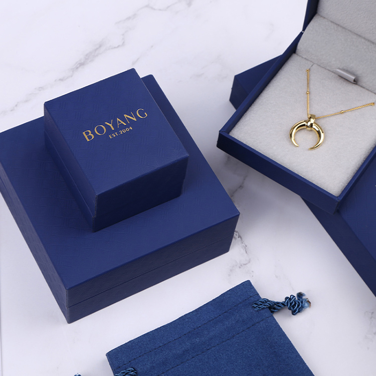 Valentine's holiday gift packaging custom necklace plastic box