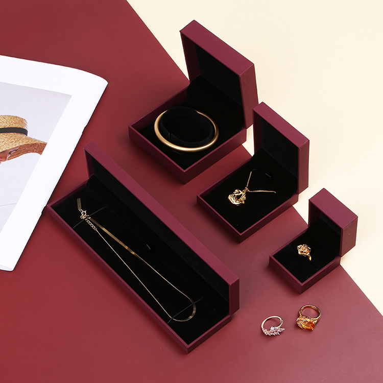Fantastic supplier red custom luxury engagement ring box for sale