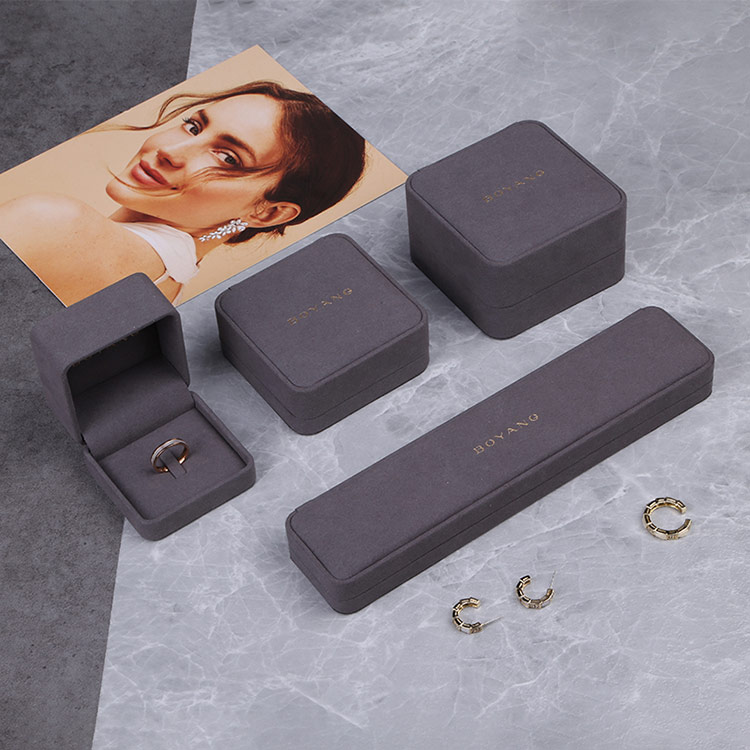 Hot selling empty best velvet luxury custom necklace gift box