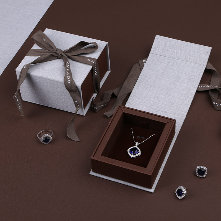 Printed custom magnetic bracelet gift boxes packaging with bow