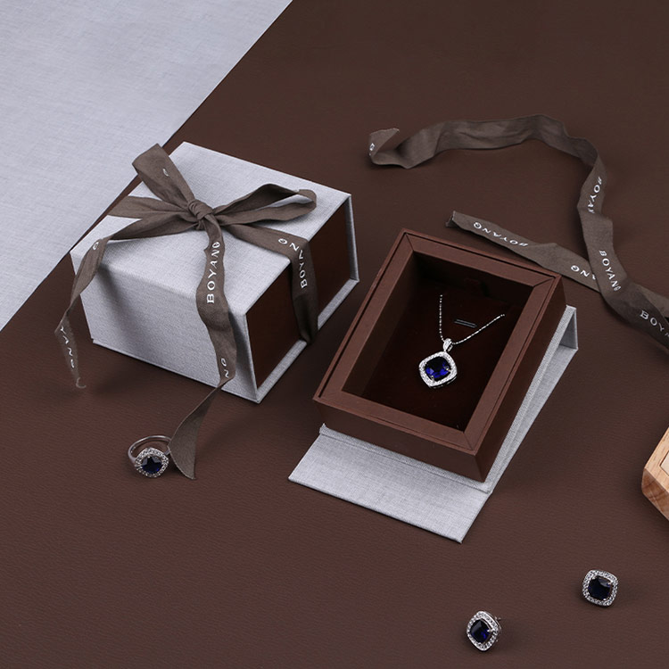 Printed custom magnetic bracelet gift boxes packaging with bow