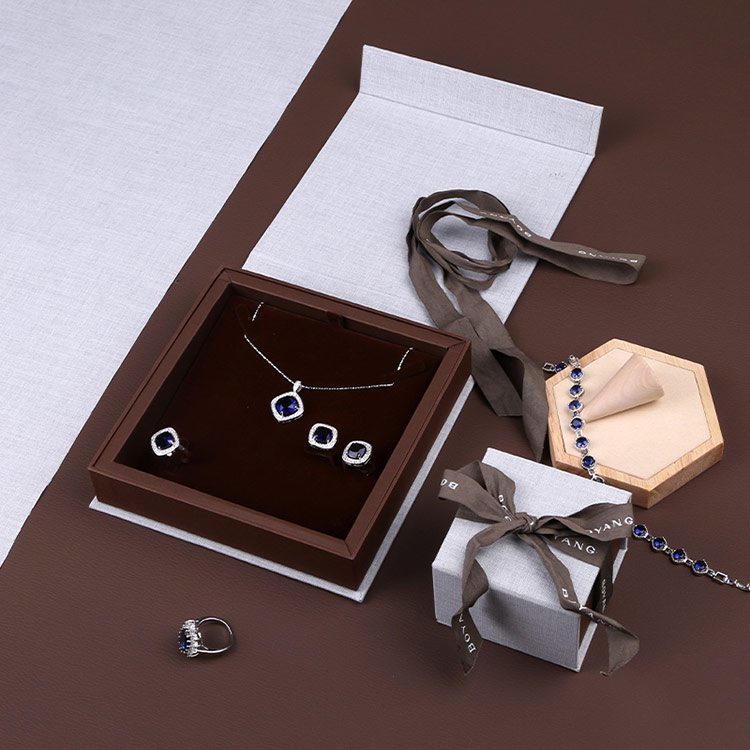 Beautiful wholesale magnetic gift small ring jewelry box with ribbon