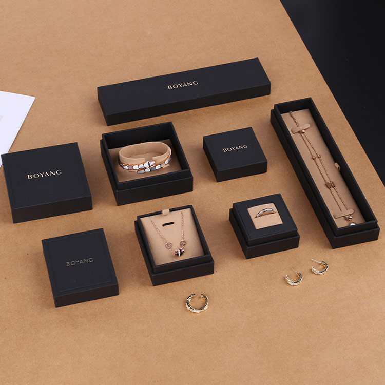 China supply competitive price black custom luxury necklace gift box