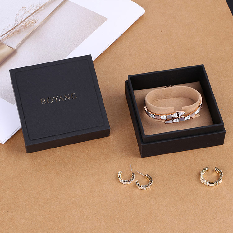 China supply competitive price black custom luxury necklace gift box