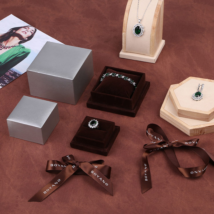 Exquisite custom your own logo ribbon bracelet bangles gift packaging boxes with pillow