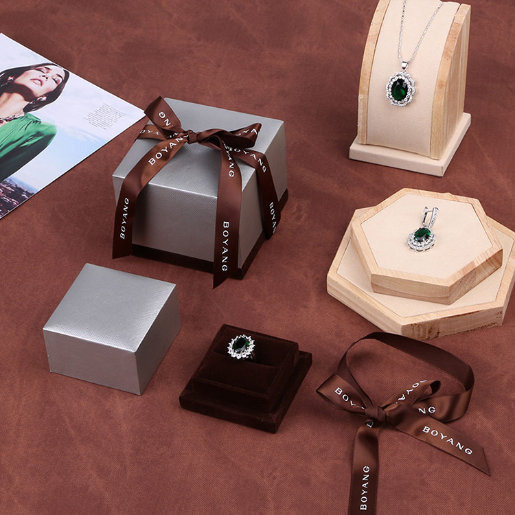 Exquisite custom your own logo ribbon bracelet bangles gift packaging boxes with pillow