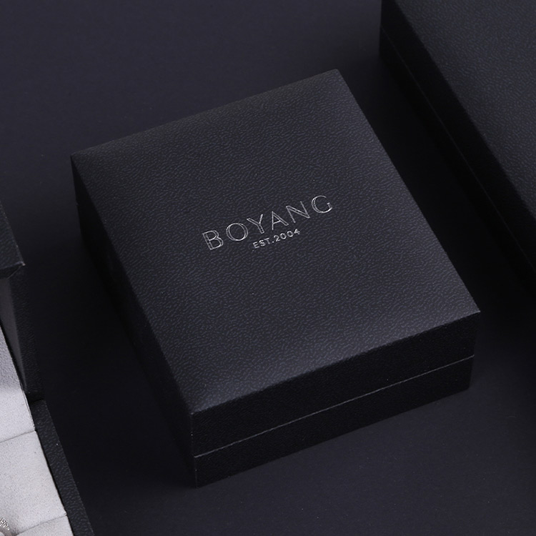 Exquisite handmade black custom pearl necklace gift box