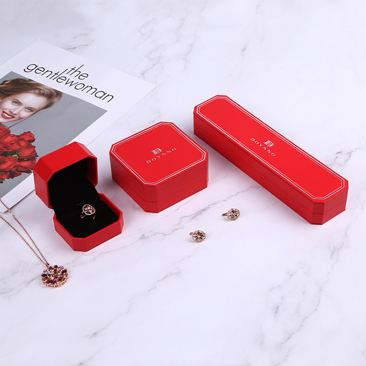 Good china supplier custom red decorative engagement ring boxes