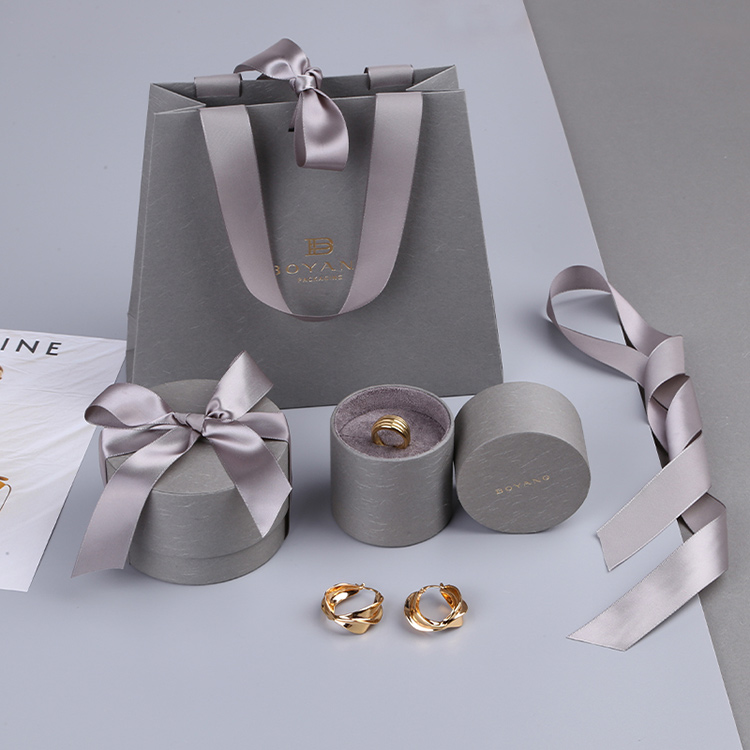 Best luxury custom logo round engagement ring gift box with ribbon