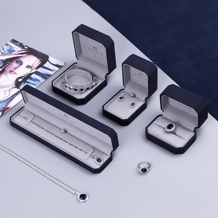 Fancy best gift packaging custom logo bracelet jewelry boxes