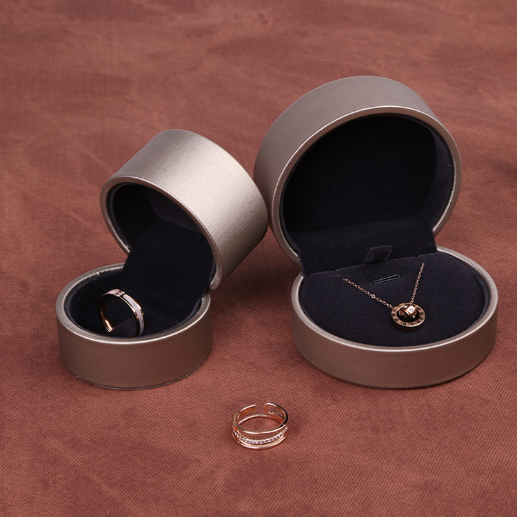 Excellent work luxury pu leather custom pendant gift box for prayer