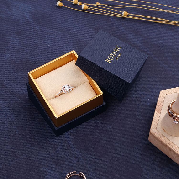 Classic design custom wholesale bracelet boxes packaging