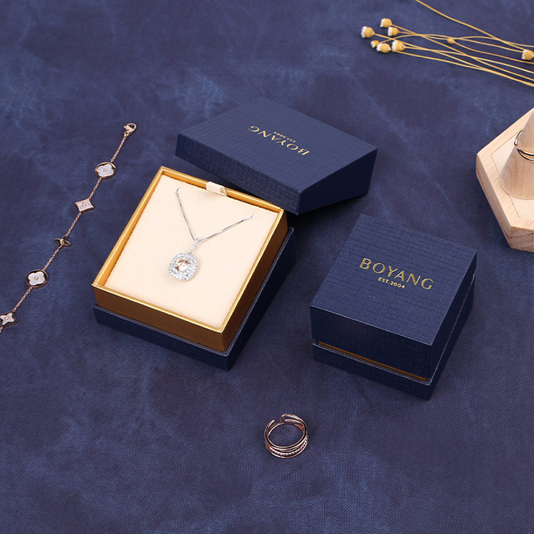 Classic design custom wholesale bracelet boxes packaging