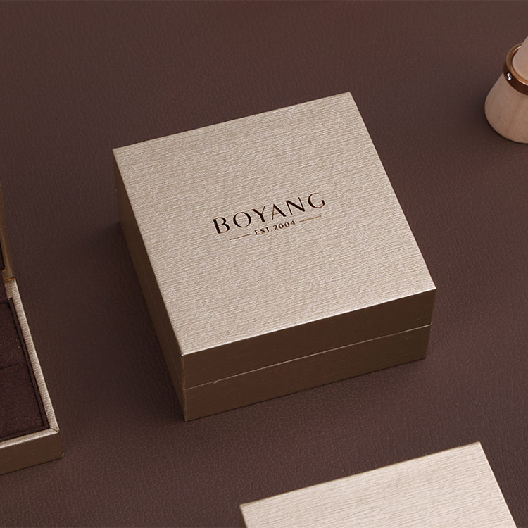 Custom logo Luxury Printed High Quality Plastic Box Jewelry Storage Packaging Wedding Rings Jewelry Box