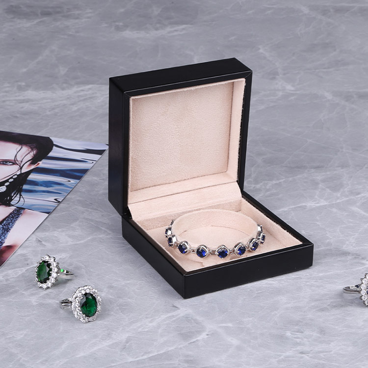 Wholesale luxury personalised necklace plastic box for gift