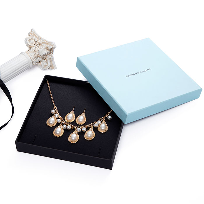 Wholesale customized paper plain jewelry box