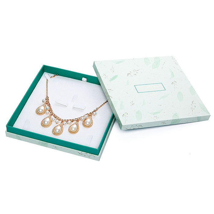 Cleanliness custom paper jewelry box