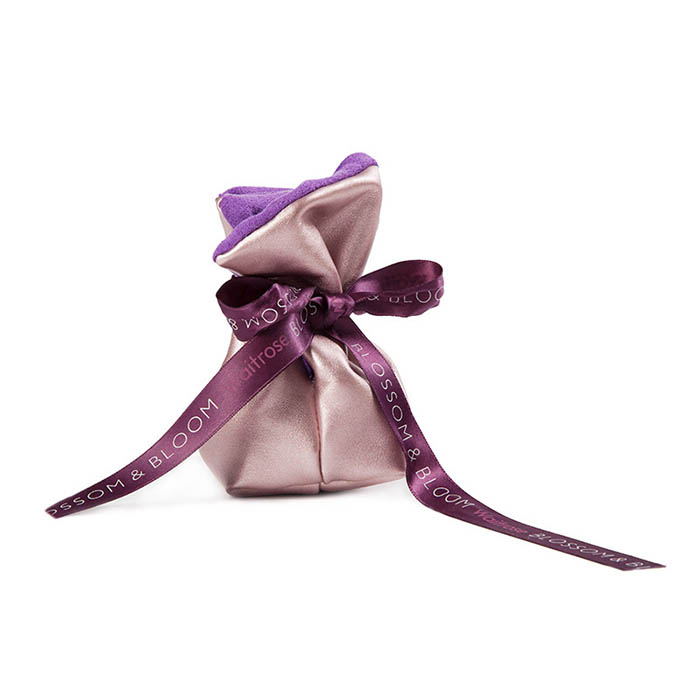 Delicate attractive custom soft jewelry pouch