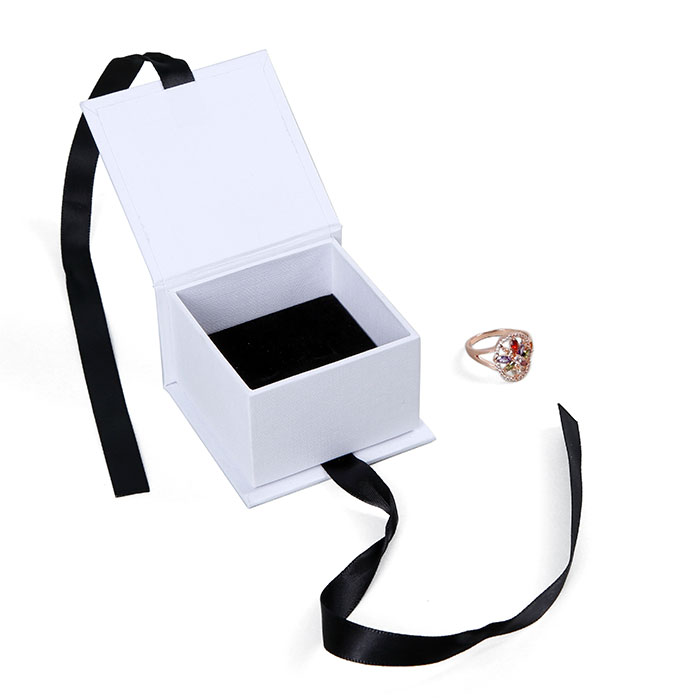 High quality custom luxury jewelry box with ribbon