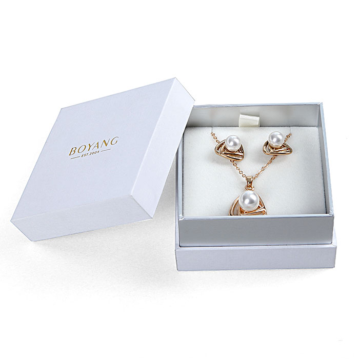 Custom luxury jewelry box packaging, custom jewelry packaging factory