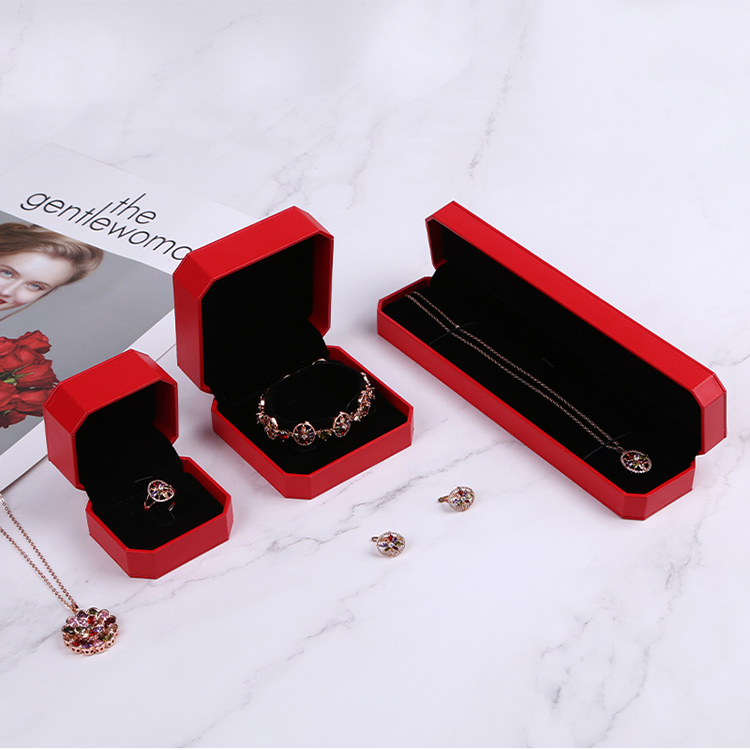Good china supplier custom red decorative engagement ring jewelry boxes