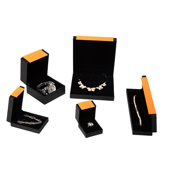 2017 hot selling custom plastic jewelry box