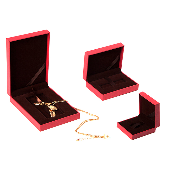 Luxury design custom jewellery cases & boxes