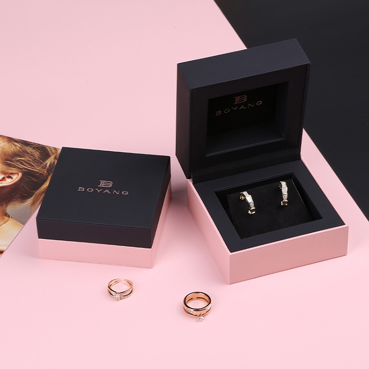 Factory Customized Logo Hot Sell Recycle Ring Earring Case Luxury Plastic Clamshell Jewelry Box Set